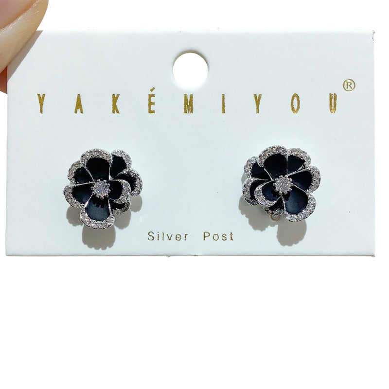 Black Copper Flower Earrings Set With Zircon