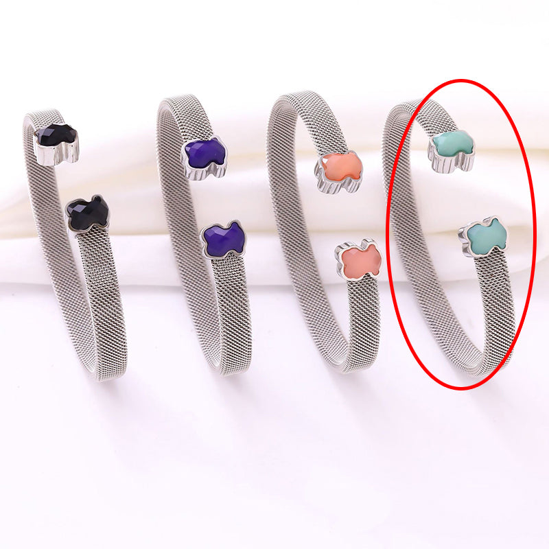 Gang + Black Stainless Steel Bear-shaped Agate Round C-shaped Bracelet
