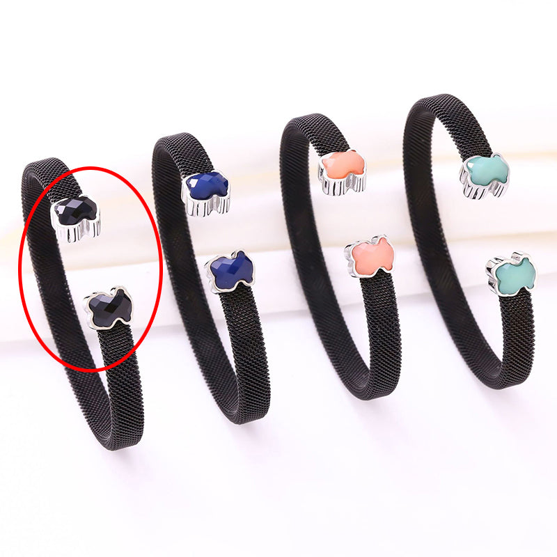 Gang + Black Stainless Steel Bear-shaped Agate Round C-shaped Bracelet
