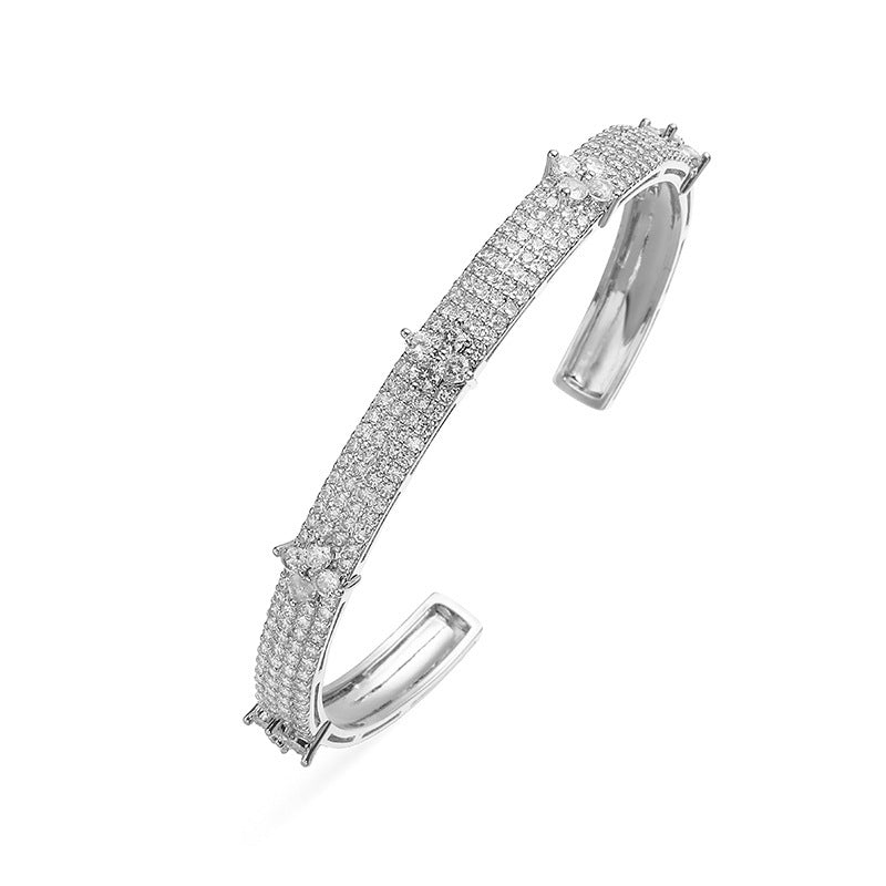 Gold And Green Diamond Four-leaf Clover Bracelet Gold-plated Copper And Diamond-encrusted Four-leaf Clover Bracelet