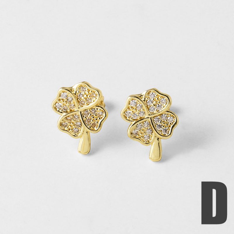 A Gold-plated Copper Heart-shaped Earrings With Diamonds