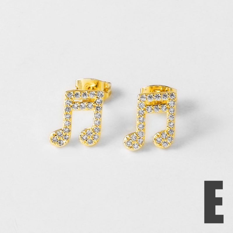A Gold-plated Copper Heart-shaped Earrings With Diamonds