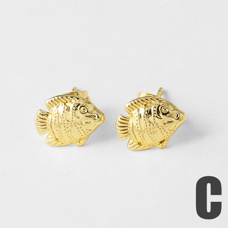 A Gold-plated Copper Heart-shaped Earrings With Diamonds