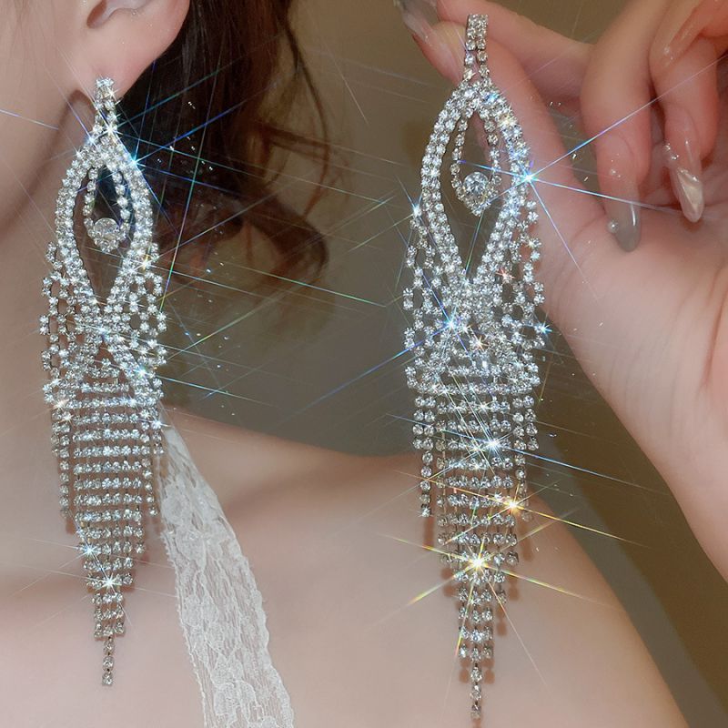 #1 Silver Needle - Silver Diamond-studded Tassel Metal And Diamond Tassel Earrings