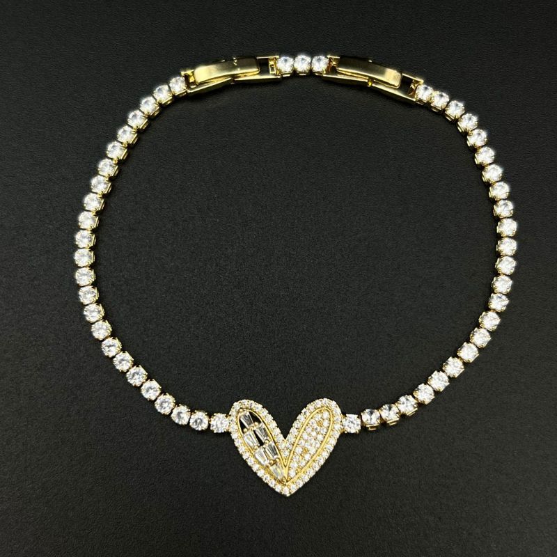 Golden Heart 1 Metal Diamond-encrusted Heart Bracelet