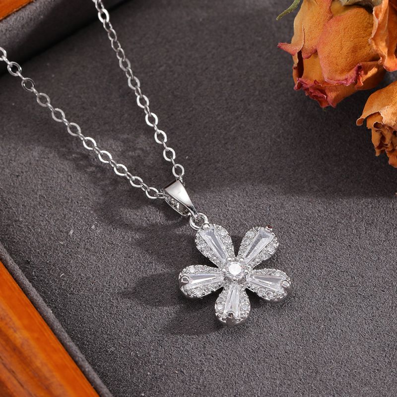Necklace #2 304 Stainless Steel Diamond Flower Necklace