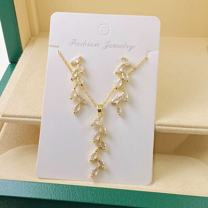 B Copper Diamond Heart Necklace And Earring Set