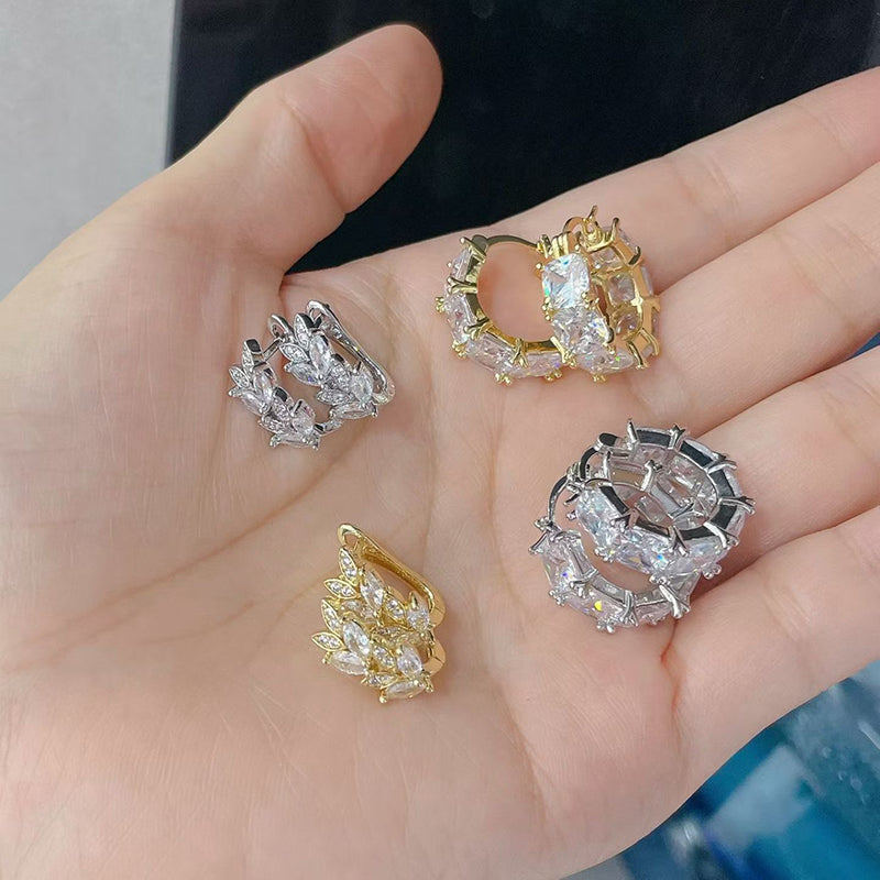 B Copper Diamond Round Earrings