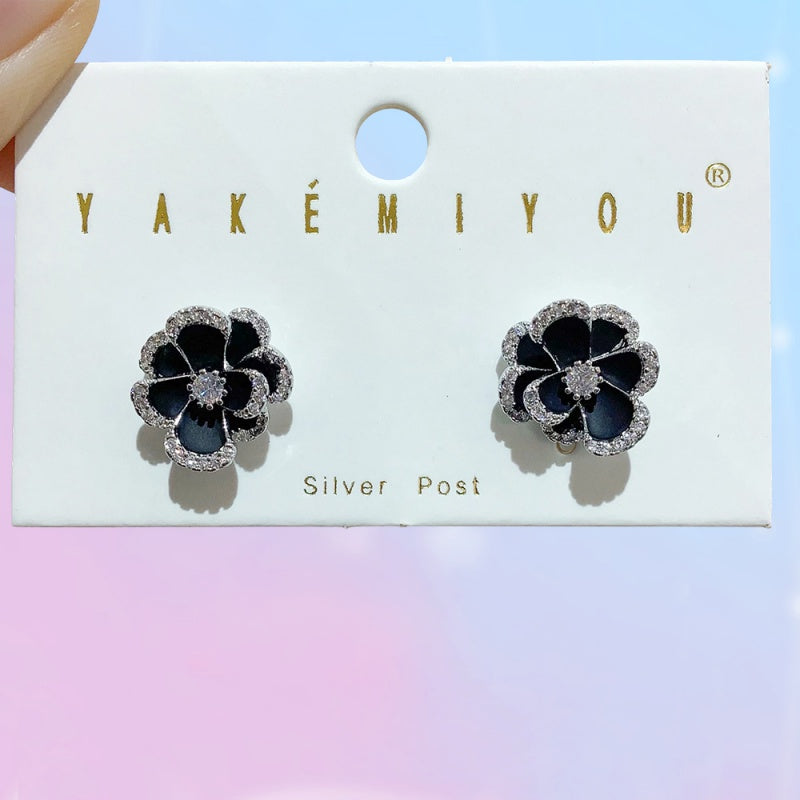 Black Copper Flower Earrings Set With Zircon