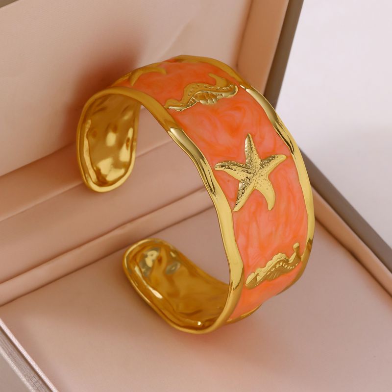 Black Stainless Steel Oil Dripping Conch Seahorse Bracelet