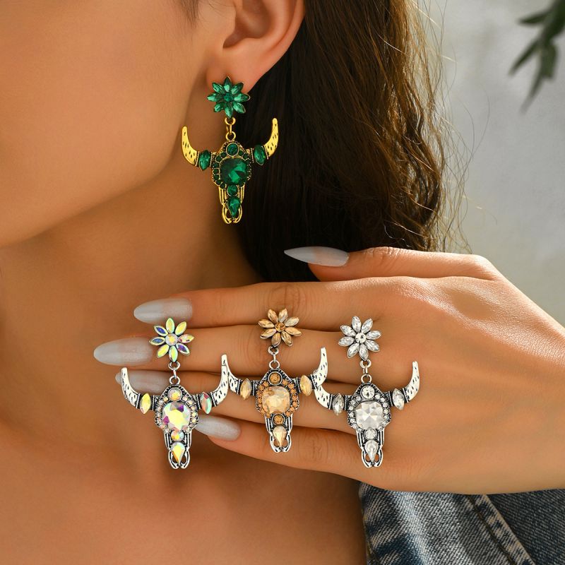 Color Zinc Alloy Diamond-encrusted Bull's Head Flower Earrings