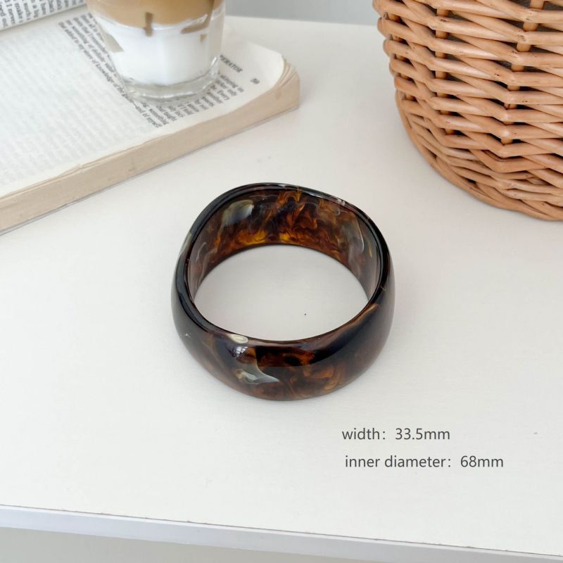 Dark Brown Resin Bamboo Round Bracelet