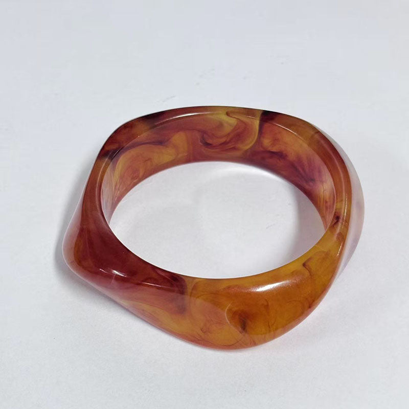Diamond-shaped Amber - Inner Diameter 65 Weight 53g Resin Irregular Bracelet