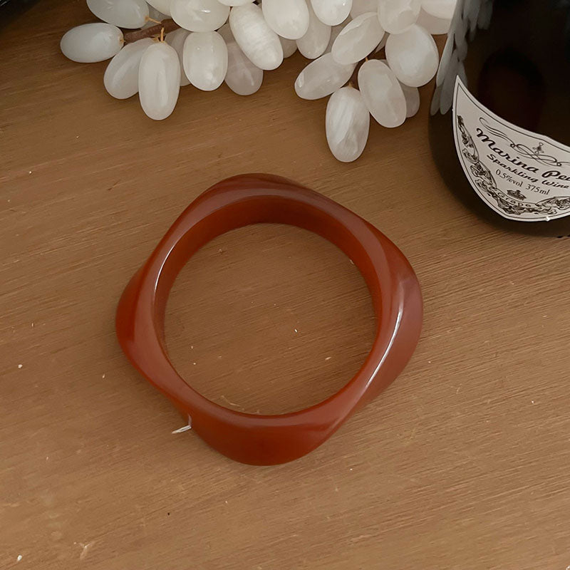 Diamond-shaped Amber - Inner Diameter 65 Weight 53g Resin Irregular Bracelet