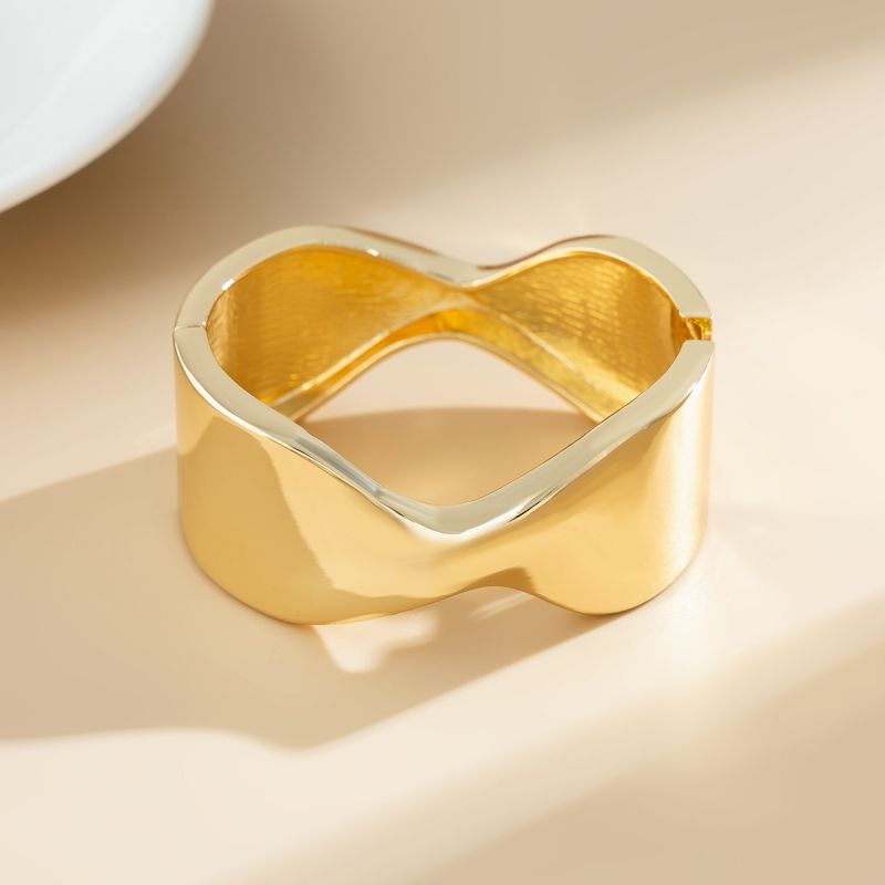 Fashion 01 Gold 2357 Alloy Geometric Glossy Bracelet