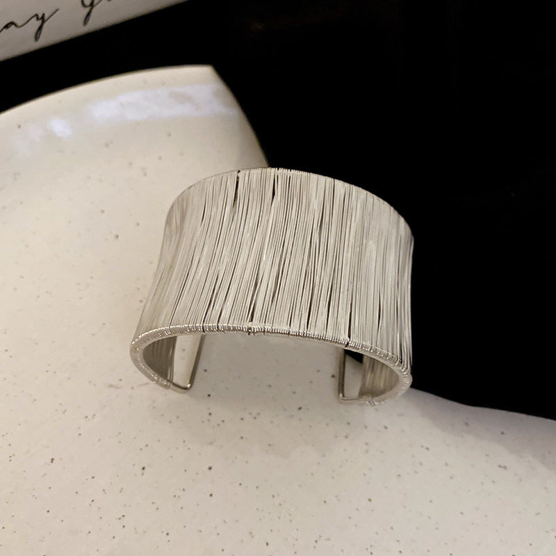 Fashion 1# Bracelet-gold Brushed Metal Bracelet