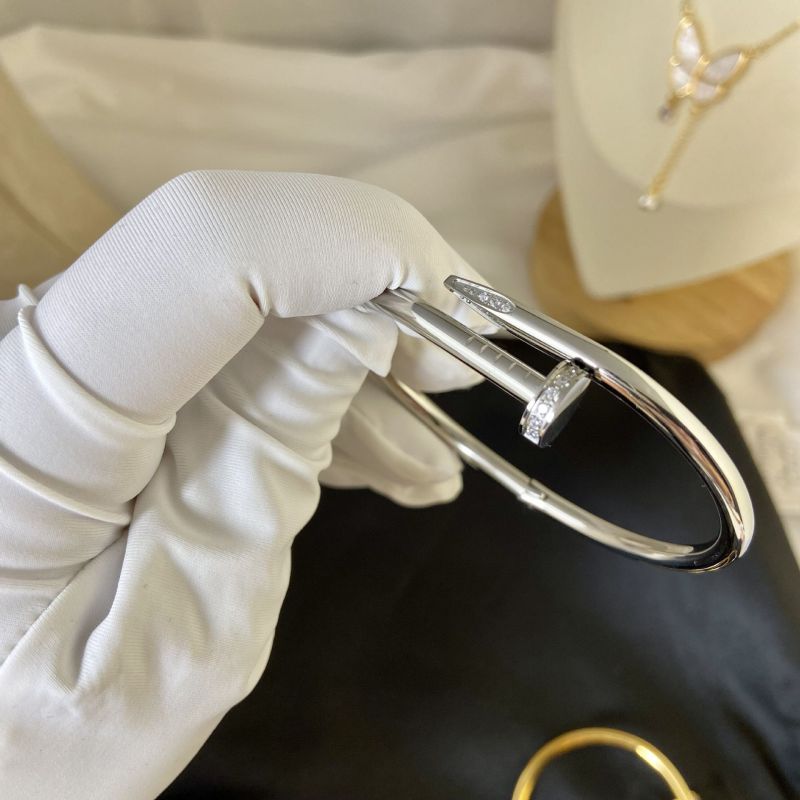 Fashion 69# Titanium Steel Round Bracelet