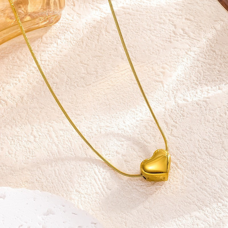 Fashion Big Heart Black Shell Silver Titanium Steel Heart Necklace