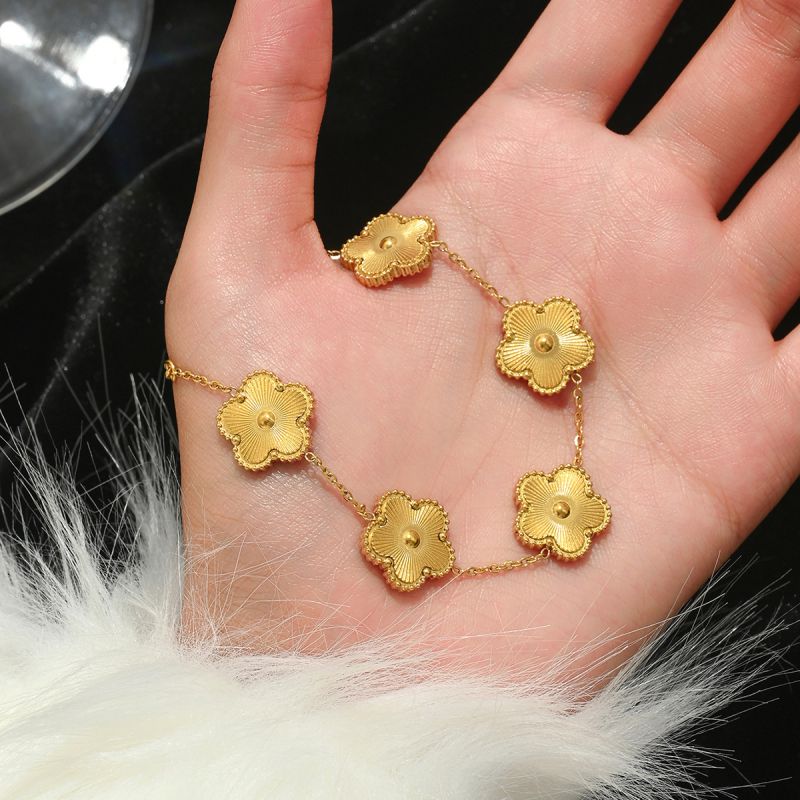 Five-piece Set Titanium Steel Diamond Petal Nail Bracelet Set