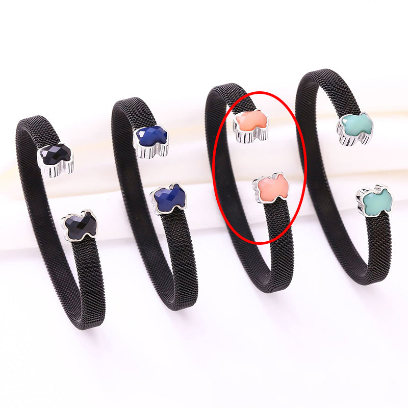 Gang + Black Stainless Steel Bear-shaped Agate Round C-shaped Bracelet