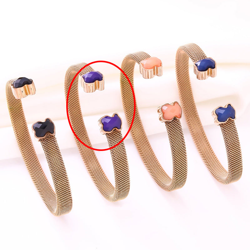 Gang + Black Stainless Steel Bear-shaped Agate Round C-shaped Bracelet