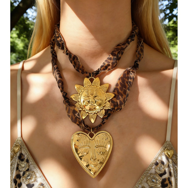 Gold 1 Titanium Steel Heart-shaped Face Leopard Print Mesh Necklace