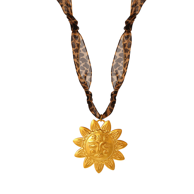 Gold 1 Titanium Steel Heart-shaped Face Leopard Print Mesh Necklace