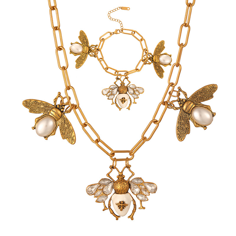Gold 2 Diamond And Oil-drop Pearl Bee Bracelet