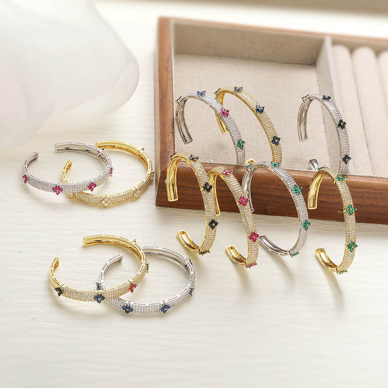 Gold And Green Diamond Four-leaf Clover Bracelet Gold-plated Copper And Diamond-encrusted Four-leaf Clover Bracelet