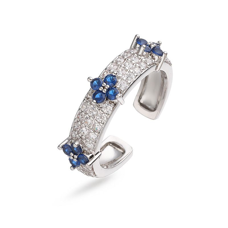 Gold And White Diamond Four-leaf Clover Ring Copper Round Ring With Diamonds