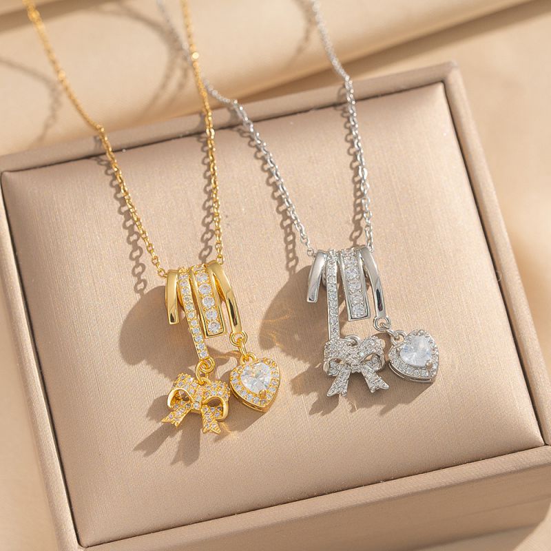 Gold Bow Circle Heart Necklace Copper And Diamond-encrusted Heart-shaped Bow Necklace