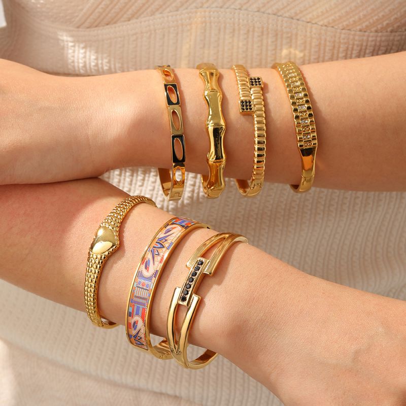 Gold Bracelet #1 304 Stainless Steel Diamond-set Round Bangle