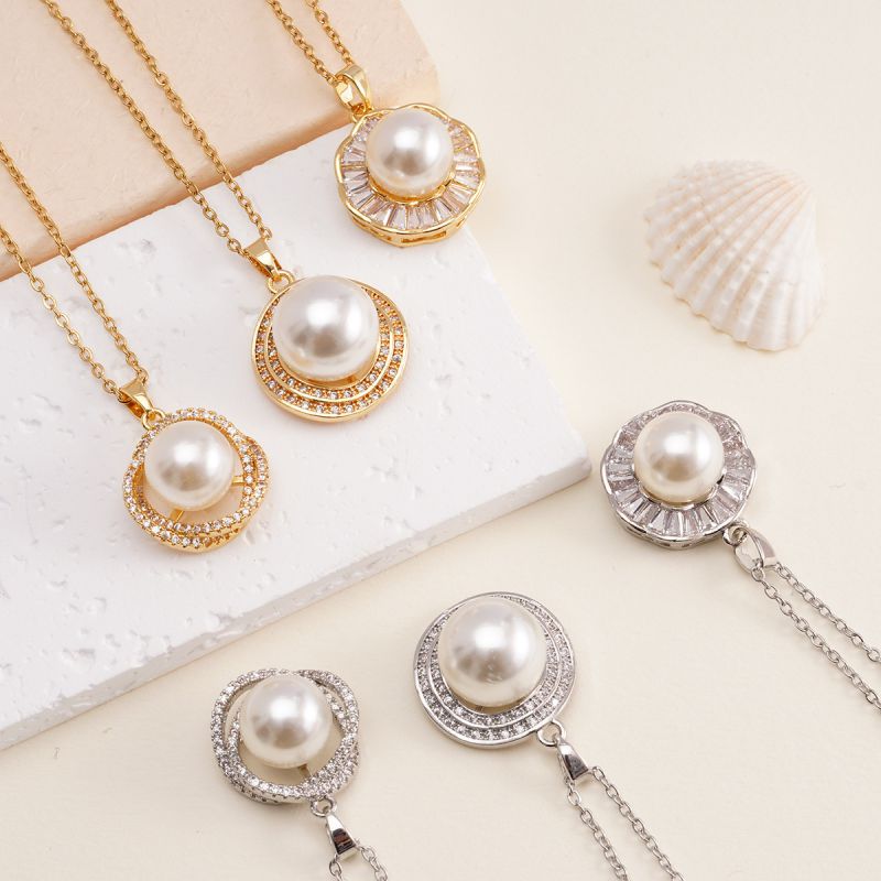 Gold Copper Diamond Pearl Round Necklace