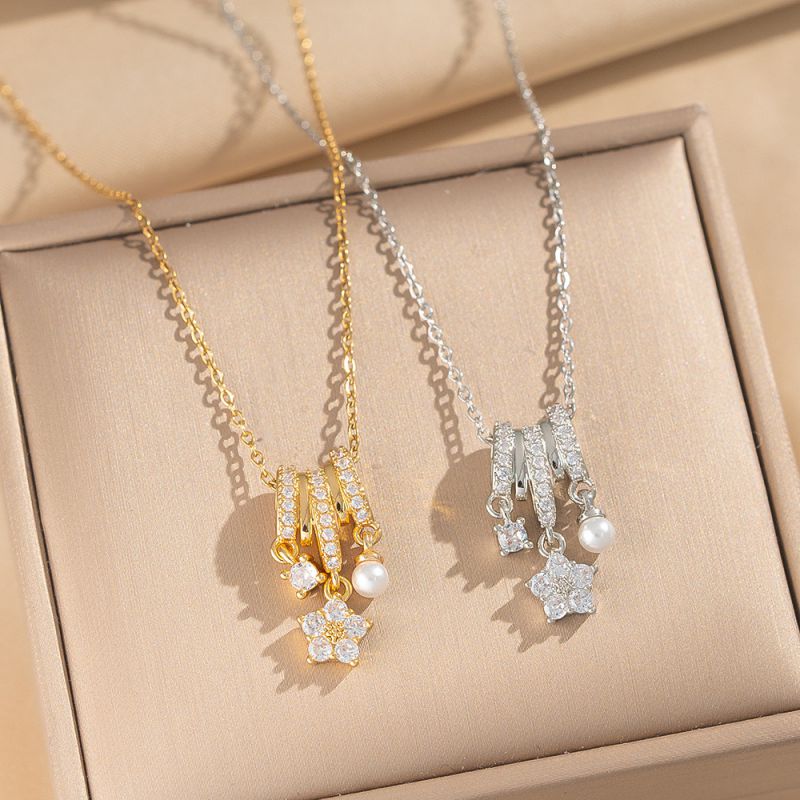 Gold Flower Circle Necklace Copper And Diamond Flower Necklace