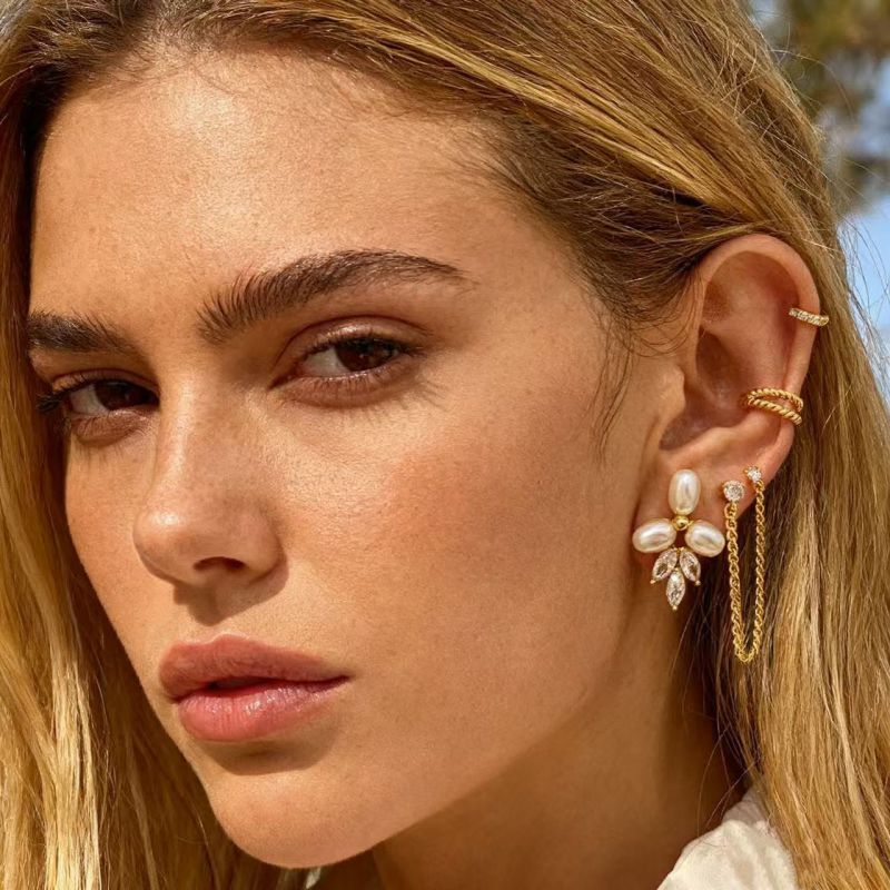 Gold Set Gold-plated Copper And Diamond-encrusted Irregular Earring Set