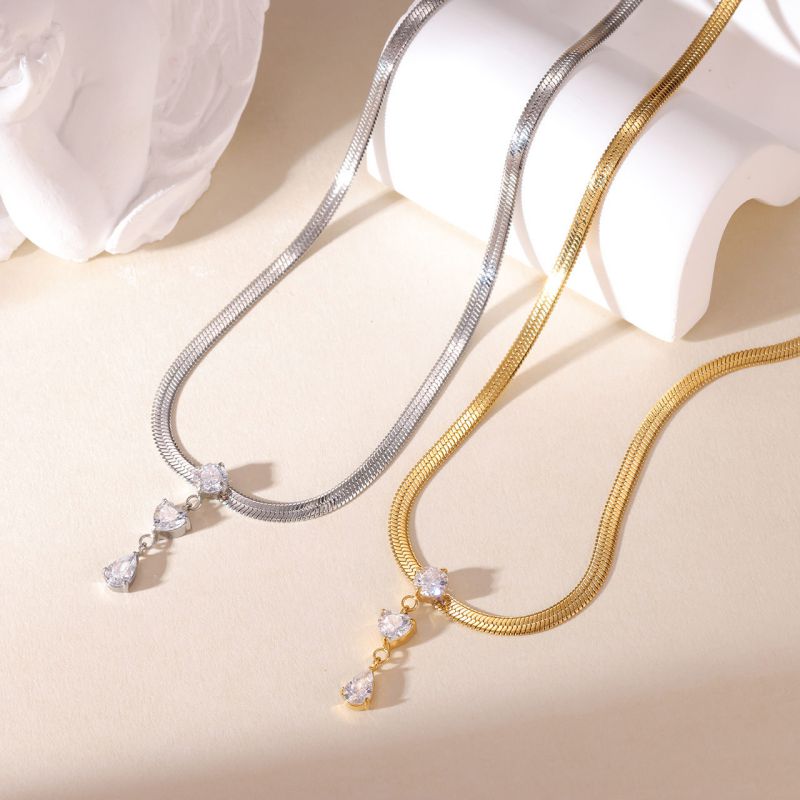 Gold Titanium Steel Diamond Heart Teardrop-shaped Snake Bone Chain Necklace