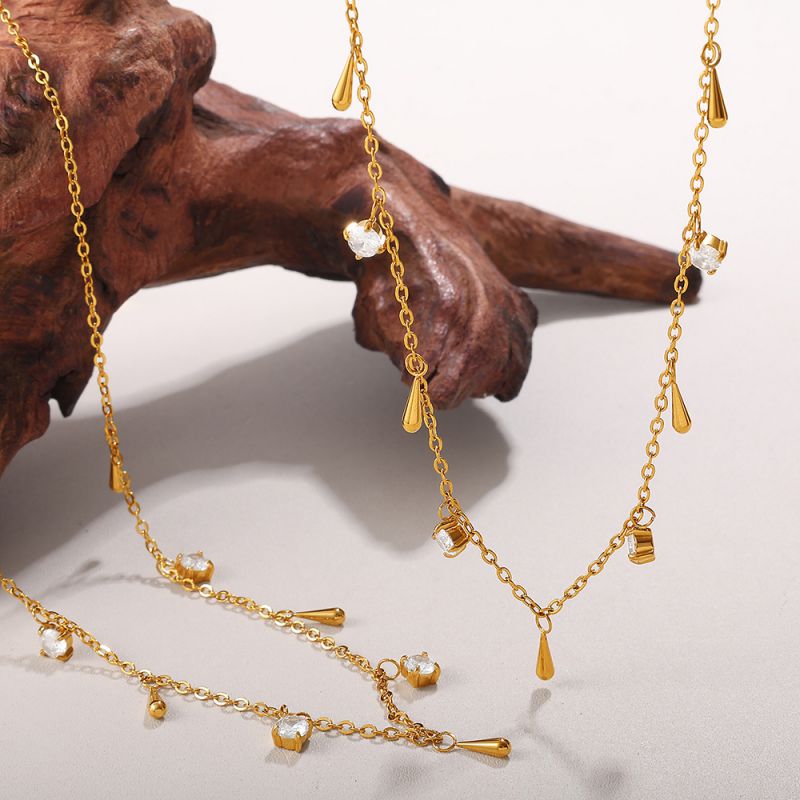 Gold Titanium Steel Diamond-encrusted Teardrop Necklace