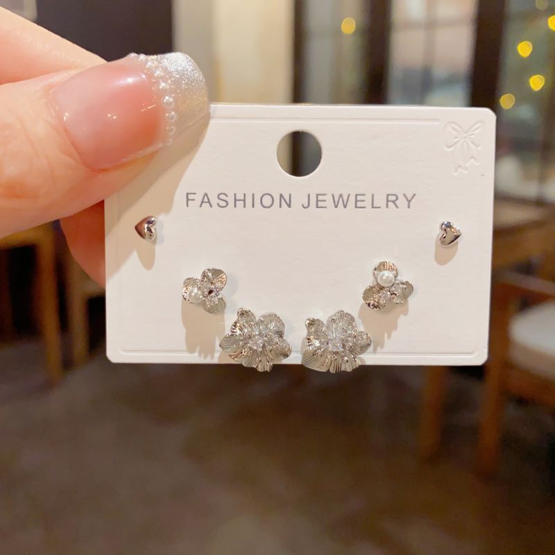 Gold-plated Metallic Petal Heart Three-piece Earring Set (thickened Genuine Gold Plating) Metal Petal Heart Earring Set