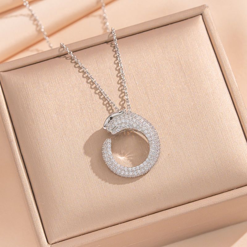 Golden Leopard Set Copper And Diamond-encrusted Leopard Earring And Necklace Set