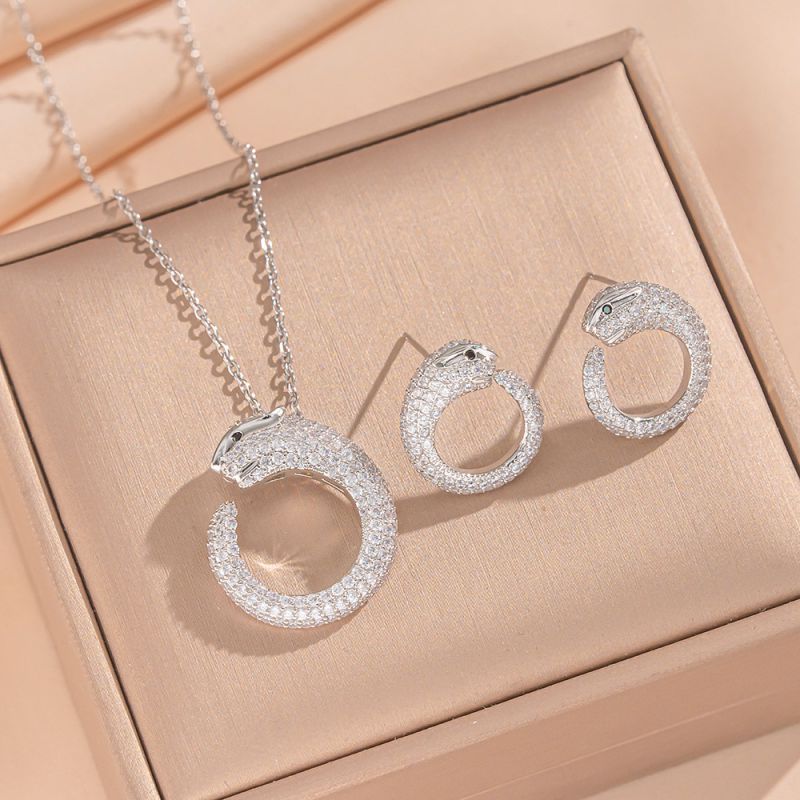 Golden Leopard Set Copper And Diamond-encrusted Leopard Earring And Necklace Set