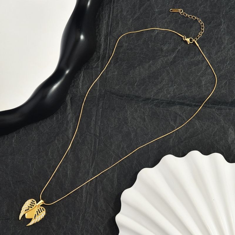 Heart-shaped Opening And Closing Necklace (gold) Titanium Steel Diamond-encrusted Heart Necklace