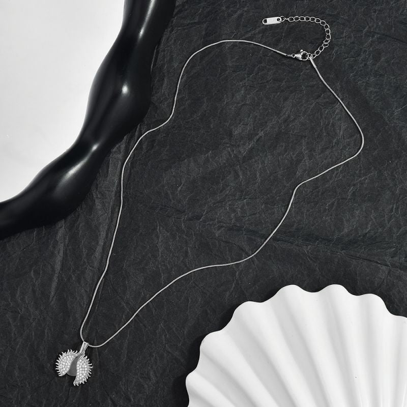 Heart-shaped Opening And Closing Necklace (gold) Titanium Steel Diamond-encrusted Heart Necklace