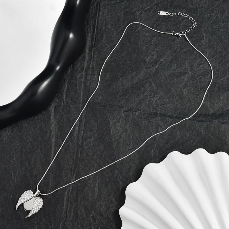 Heart-shaped Opening And Closing Necklace (gold) Titanium Steel Diamond-encrusted Heart Necklace