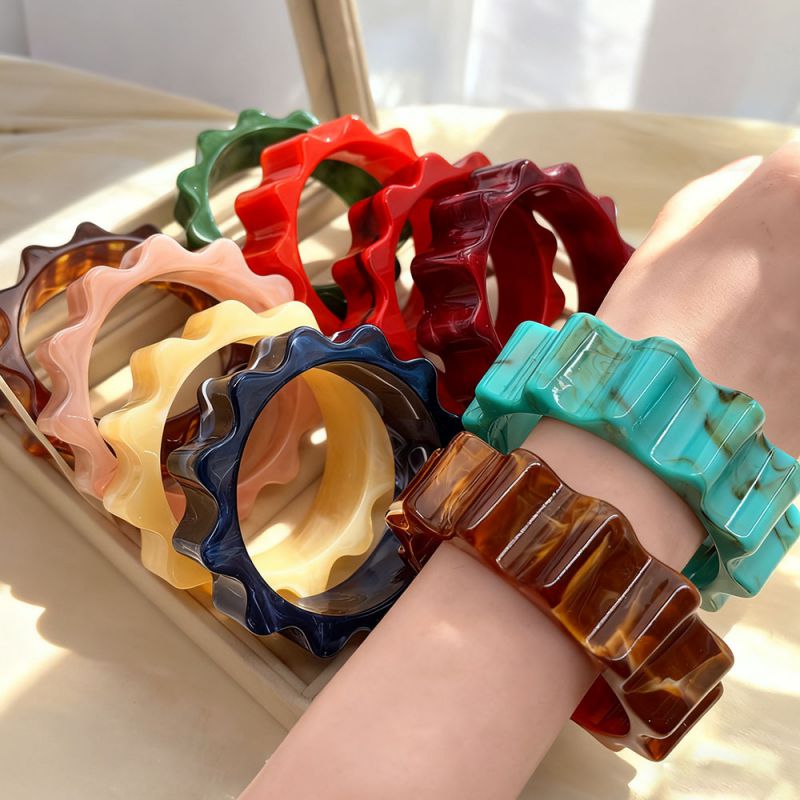 Red Irregular Acrylic Gear Bracelet