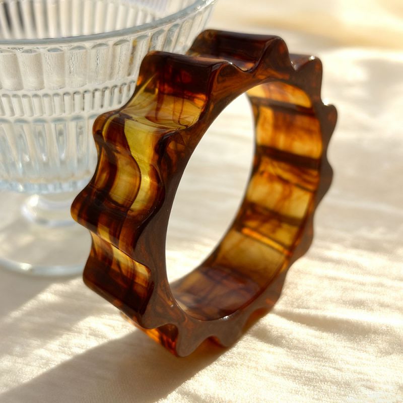 Red Irregular Acrylic Gear Bracelet