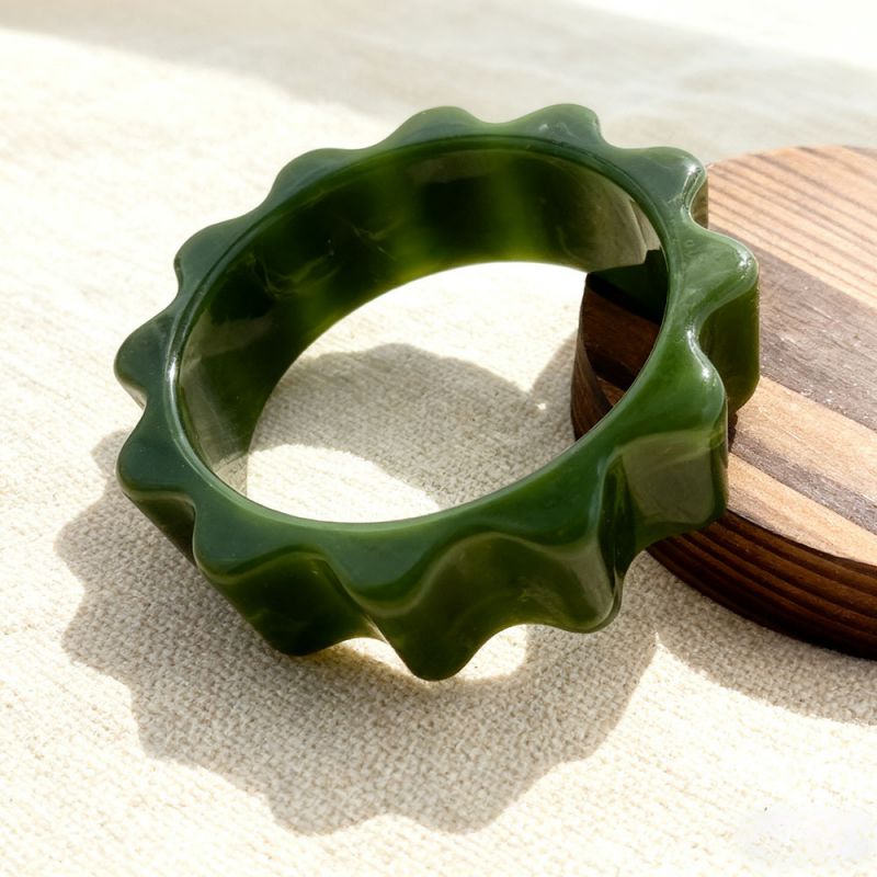 Red Irregular Acrylic Gear Bracelet