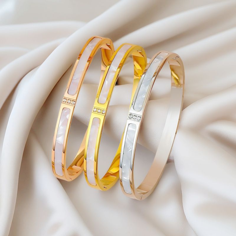 Silver Titanium Steel Diamond-encrusted Round Bracelet