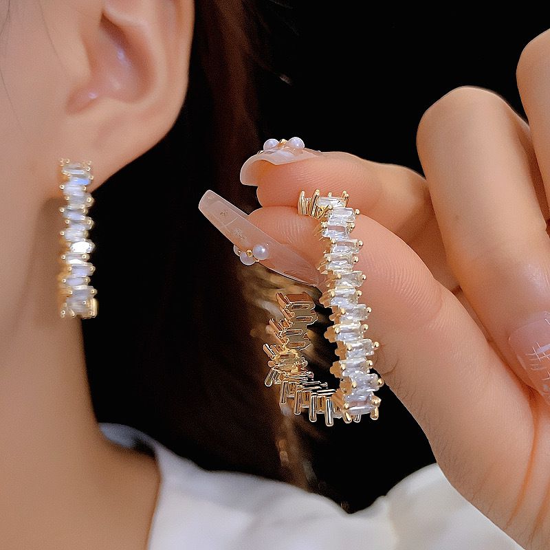 Silver (thickened With Real Gold Plating) Brass And Diamond-encrusted Triangular Earrings