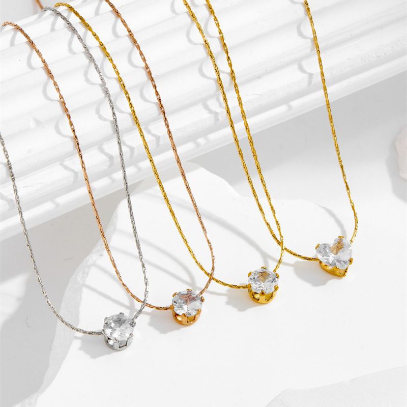 Six-prong Diamond Necklace In Gold Titanium Steel Diamond-encrusted Round Necklace