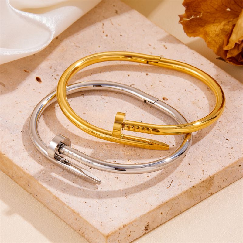 Steel Color Diamond-free Bracelet R404 Titanium Steel Nail Bracelet